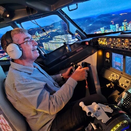 737 Simulator Suffolk Guy on simulator 737 Simulator Suffolk Guy on simulator